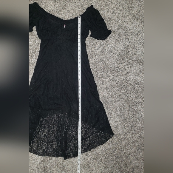 No Boundaries| Lace High-Low Off The Shoulder Peasant Summer Dress - Picture 5 of 6